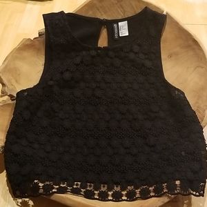 Sheer floral cami in black!